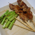 emiママ's cooksnap of when they made 簡単！スタミナもりもり豚の串焼き.