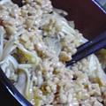 りいにゃ☆'s cooksnap of when they made 夜食に☆ささっとさっぱり納豆きのこ丼.
