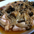 ママスマイル's cooksnap of when they made 鶏のむね肉焼き ～きのこ餡かけ～.