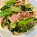 かとりーな♪'s cooksnap of when they made 小松菜ベーコンとえのきの鶏ガラ炒め.