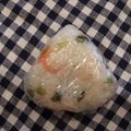 ELU★'s cooksnap of when they made 野沢菜とカニカマのおにぎり.
