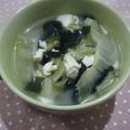 3姉妹ちゃんママ's cooksnap of when they made 具沢山☆白菜豆腐入りワカメスープ.