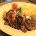 pingdao's cooksnap of when they made ハンバーグ♪きのこの赤ワインソース.