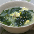 ピンクのたまご's cooksnap of when they made ふわっふわ！たまごのわかめスープ.