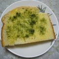 白いカピバラ's cooksnap of when they made 手抜き？！マヨ・胡椒・パセリトースト.