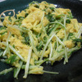 yuri＠まま's cooksnap of when they made シャキッとふわぁ〜水菜の卵とじ.