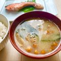 にゃつめ〜's cooksnap of when they made わかめとなめこの味噌汁（なめこ汁）.