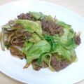 頑張る豚's cooksnap of when they made ＠レタスと牛肉のオイスターソース炒め＠.