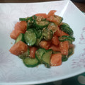 マルチワワ's cooksnap of when they made きゅうりとトマトで彩り和え★あと一品に.