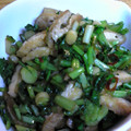 さとみにぃ～'s cooksnap of when they made 懐かしい『お揚げと大根の葉っぱの炒め物』.
