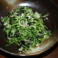 こん２'s cooksnap of when they made 豆苗とじゃこわかめのお浸し.