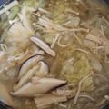 ツァディ's cooksnap of when they made ダイエットに！　キノコと白菜のスープ♪.