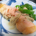 もるみん's cooksnap of when they made 鮭とキャベツときのこのレンジ蒸し.