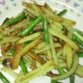 ★ぁねえ★'s cooksnap of when they made シンプル!!にんにくの芽とジャガイモの炒め物.