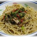 るる子's cooksnap of when they made 塩辛の和風パスタ.
