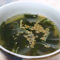まぁじ's cooksnap of when they made タマネギ入りわかめスープ.