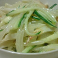 くーしんぼう's cooksnap of when they made もやしとちくわの柚子胡椒マヨ和え.