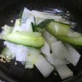 モッコ☆ピーナッツ's cooksnap of when they made 塩揉みだけ！大根ときゅうりのラー油もみ.