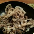 スタッフたかこ's cooksnap of when they made 豚ひきとレンコンの✿炒め煮❀.