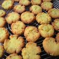 とりっぽ's cooksnap of when they made 簡単☆さつま芋のころころクッキー.