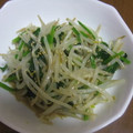 しおりんりく's cooksnap of when they made 小松菜ともやしの簡単ごま油和え.