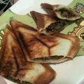 あやこ６１'s cooksnap of when they made 残ったカレーで☆カレーホットサンド.