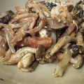 CoffeeCoco's cooksnap of when they made 簡単！きのこのクリームチーズ炒め.