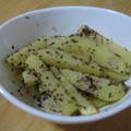 ２児ママなつお's cooksnap of when they made シソ風味が美味しい♪じゃが芋のゆかり炒め.