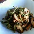 桃がいいなあ。's cooksnap of when they made わらびとしいたけの胡麻油炒め.