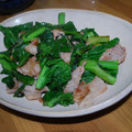 サオリ's cooksnap of when they made **菜の花と豚肉の炒め物**.