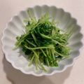 *けいこっこ*'s cooksnap of when they made レンジで簡単☆豆苗ナムル.