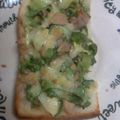 kuishinboF's cooksnap of when they made ツナと春菊のチーズトースト☆.