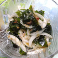 ３びきの子ぶたのまま's cooksnap of when they made からだにやさし☆新玉ねぎとわかめの和え物.