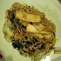 さぁ★たぁ★'s cooksnap of when they made はんぺんとニラの焼きそば.
