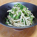 母ちゃん☆'s cooksnap of when they made 【せりに挑戦】せりともやしのごまごま和え.