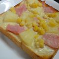 うさぎのシーマ's cooksnap of when they made ツナとコーンの　梅チーマヨトースト.