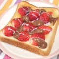 chokomi513's cooksnap of when they made 幸せ気分✿いちごみるくチョコトースト✿.