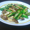 合志子's cooksnap of when they made 簡単★アスパラときのこのバター醤油炒め.