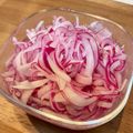 おいもいくすけ's cooksnap of when they made 色々つかえるきれいな紫玉ねぎの酢漬け.