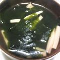 shiro＊'s cooksnap of when they made すごく簡単５分レシピ☆わかめスープ☆.
