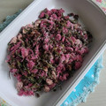 ななこ２２'s cooksnap of when they made 我が家の八重桜（関山）の塩漬け♪.