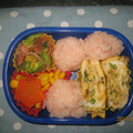 ちかぽん０８０３'s cooksnap of when they made 弁当おかず☆ﾈｷﾞと胡麻で卵焼き.