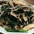 ハル坊主's cooksnap of when they made 春菊ともやしの炒め物♪.