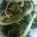 雷電電次郎's cooksnap of when they made 蕨と春たまねぎの塩昆布和え.