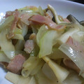 えりっく♪'s cooksnap of when they made セロリとエリンギとベーコンの炒め物.
