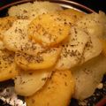tomokoshiawase's cooksnap of when they made じゃがいもとサツマイモのバターチーズ焼き.
