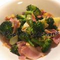 papikun's cooksnap of when they made 塩コショウのみ♫ブロッコリーと卵の炒め物.