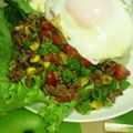 菅原とも's cooksnap of when they made 香菜入りそぼろで✩タイ風そぼろめだま丼.