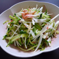 えこにゃん☆'s cooksnap of when they made 三つ葉とかにかまの和え物.