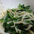 かんがるーさん家's cooksnap of when they made もやしとニラのナムル.